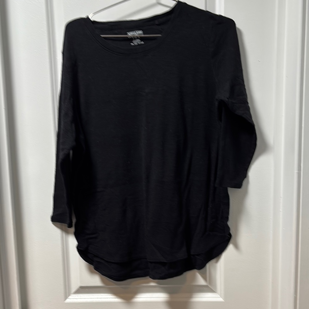 Kirkland Signature Black 3/4 Sleeve Relaxed Tee